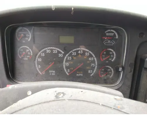 FREIGHTLINER M2 106 GAUGE CLUSTER