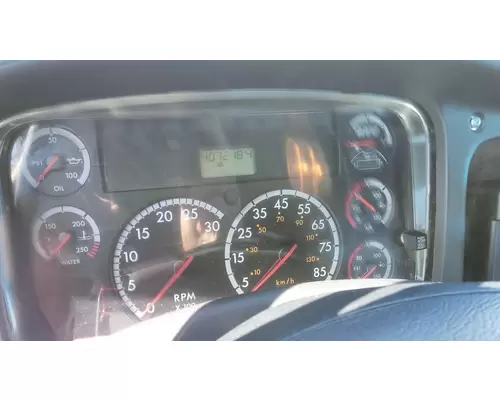 FREIGHTLINER M2 106 GAUGE CLUSTER