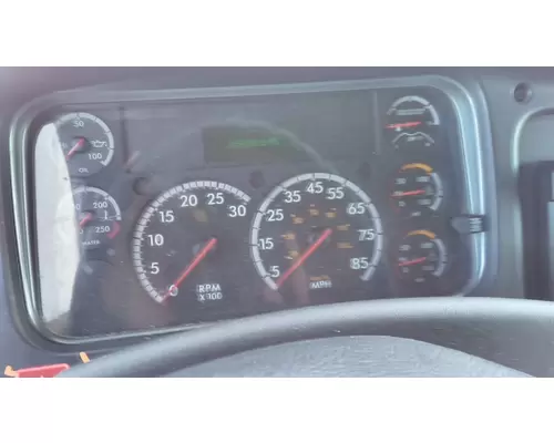 FREIGHTLINER M2 106 GAUGE CLUSTER