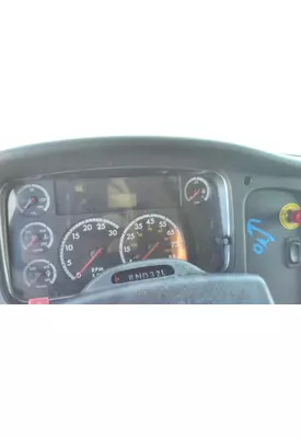 FREIGHTLINER M2 106 GAUGE CLUSTER