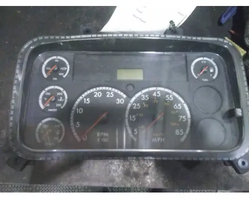FREIGHTLINER M2 106 GAUGE CLUSTER