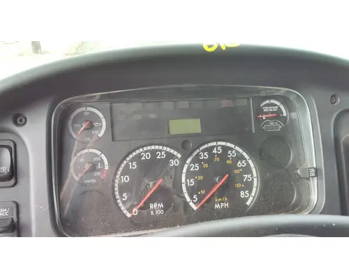 FREIGHTLINER M2 106 GAUGE CLUSTER