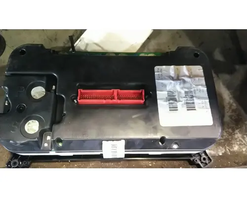 FREIGHTLINER M2 106 GAUGE CLUSTER