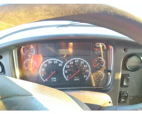 FREIGHTLINER M2 106 GAUGE CLUSTER