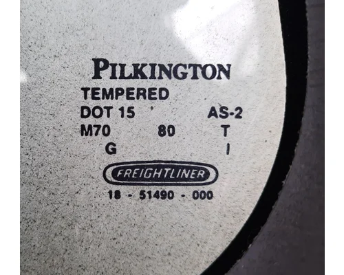 FREIGHTLINER M2 106 GLASS, BACK