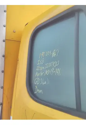 FREIGHTLINER M2 106 GLASS, DOOR, FRONT