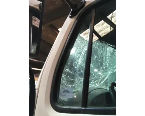 FREIGHTLINER M2 106 GLASS, DOOR VENT, FRONT