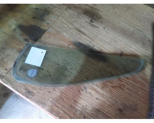 FREIGHTLINER M2 106 GLASS, DOOR VENT, FRONT