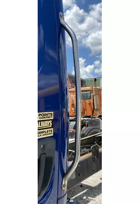 FREIGHTLINER M2 106 Grab Handle