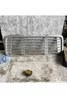 FREIGHTLINER M2 106 Grille