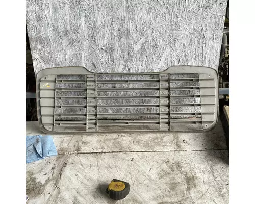 FREIGHTLINER M2 106 Grille