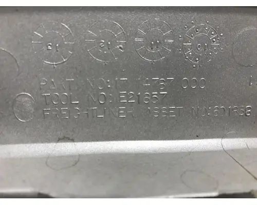 FREIGHTLINER M2-106 Grille