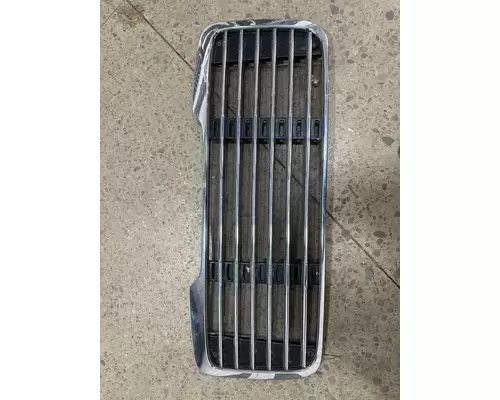 FREIGHTLINER M2 106 Grille