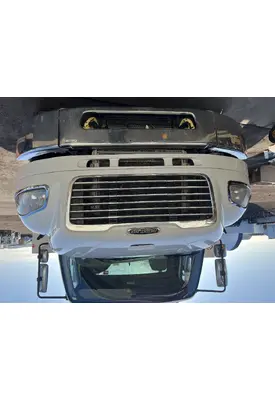 FREIGHTLINER M2 106 Grille