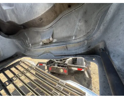 FREIGHTLINER M2 106 Grille