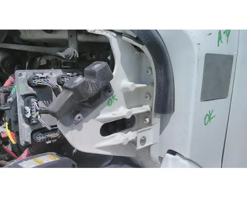 FREIGHTLINER M2 106 HOOD BRACKET