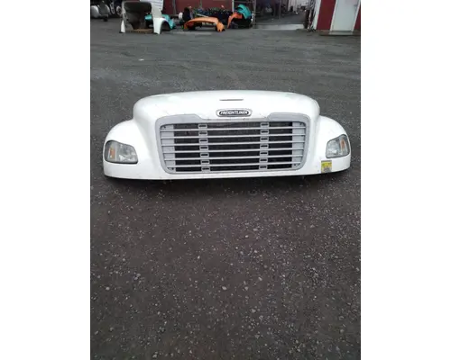 FREIGHTLINER M2 106 HOOD