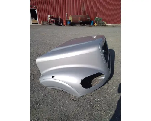 FREIGHTLINER M2 106 HOOD