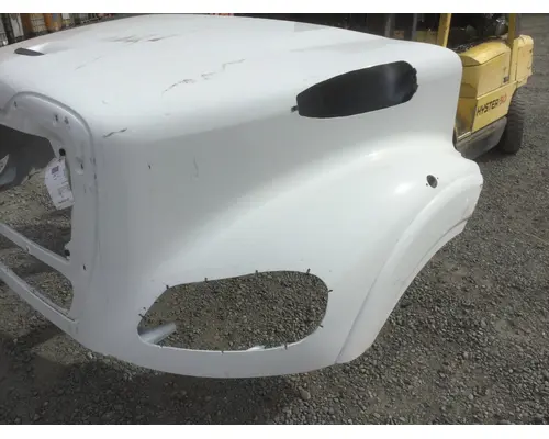 FREIGHTLINER M2 106 HOOD