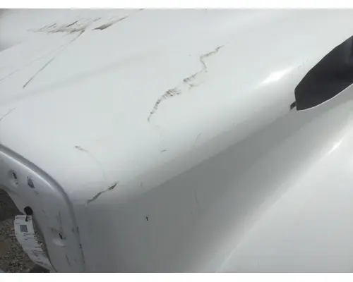 FREIGHTLINER M2 106 HOOD