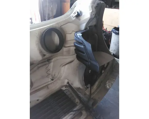 FREIGHTLINER M2 106 HOOD
