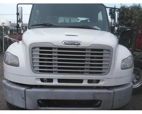 FREIGHTLINER M2 106 HOOD