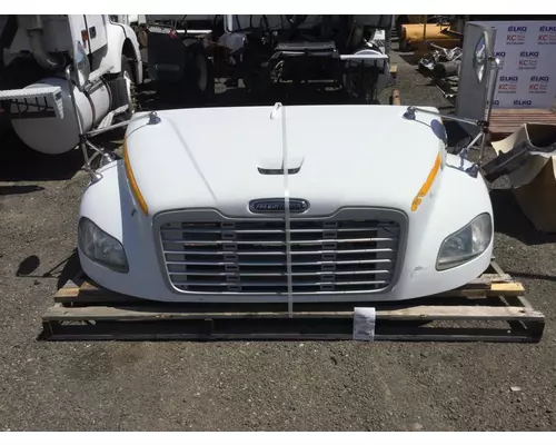 FREIGHTLINER M2 106 HOOD