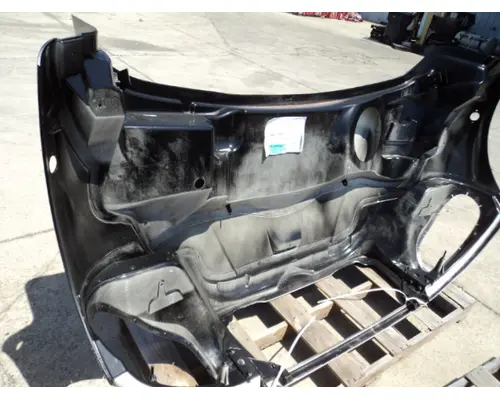 FREIGHTLINER M2 106 HOOD