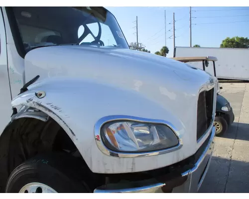 FREIGHTLINER M2 106 HOOD