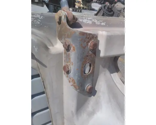 FREIGHTLINER M2 106 HOOD