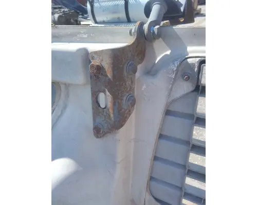 FREIGHTLINER M2 106 HOOD