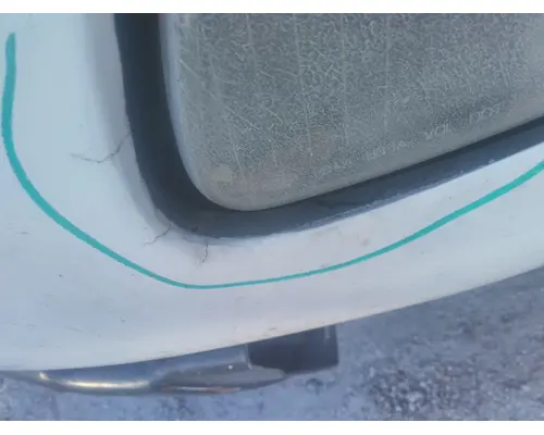 FREIGHTLINER M2 106 HOOD