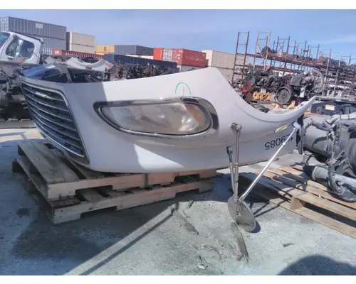 FREIGHTLINER M2 106 HOOD