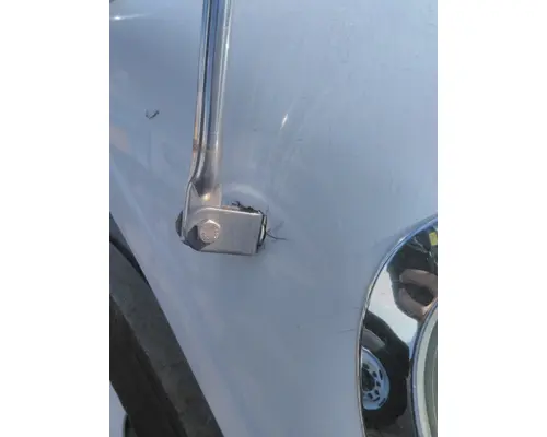 FREIGHTLINER M2 106 HOOD