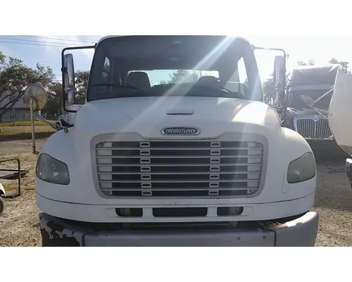 FREIGHTLINER M2 106 HOOD