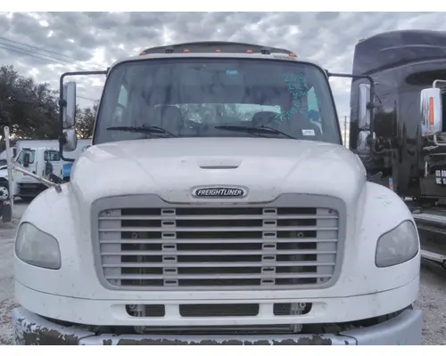FREIGHTLINER M2 106 HOOD