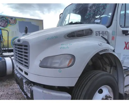 FREIGHTLINER M2 106 HOOD