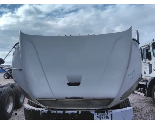 FREIGHTLINER M2 106 HOOD
