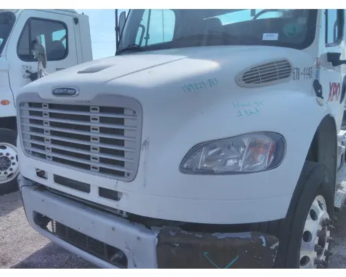 FREIGHTLINER M2 106 HOOD