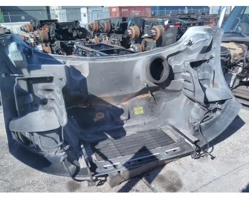 FREIGHTLINER M2 106 HOOD