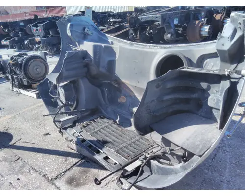 FREIGHTLINER M2 106 HOOD