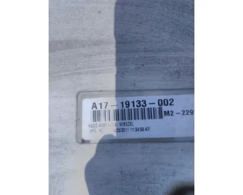 FREIGHTLINER M2 106 HOOD