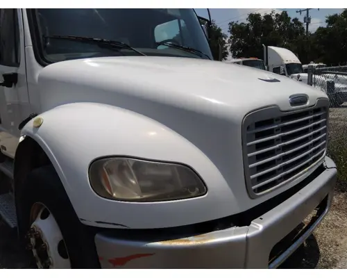 FREIGHTLINER M2 106 HOOD