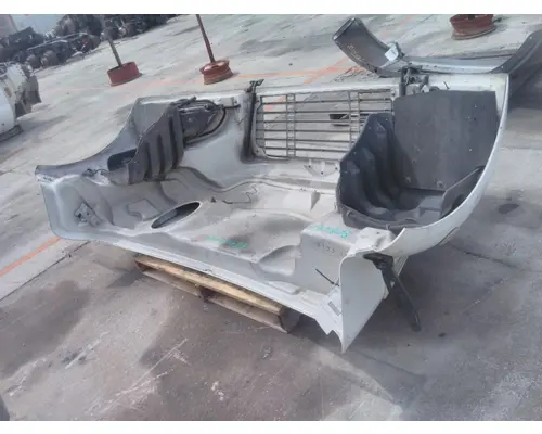 FREIGHTLINER M2 106 HOOD