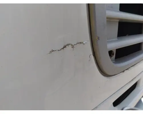 FREIGHTLINER M2 106 HOOD