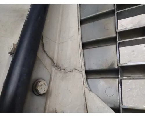 FREIGHTLINER M2 106 HOOD