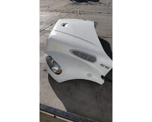 FREIGHTLINER M2 106 HOOD