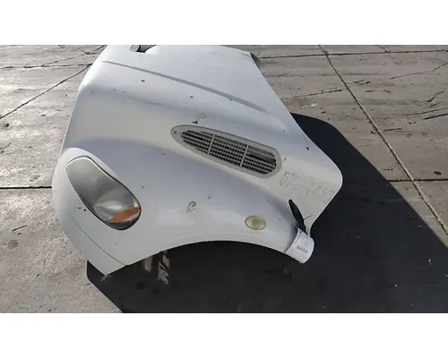 FREIGHTLINER M2 106 HOOD