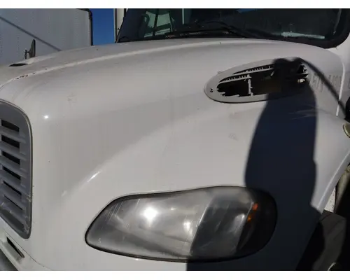 FREIGHTLINER M2 106 HOOD