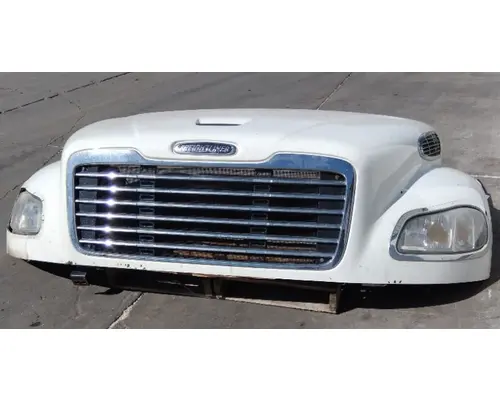 FREIGHTLINER M2 106 HOOD
